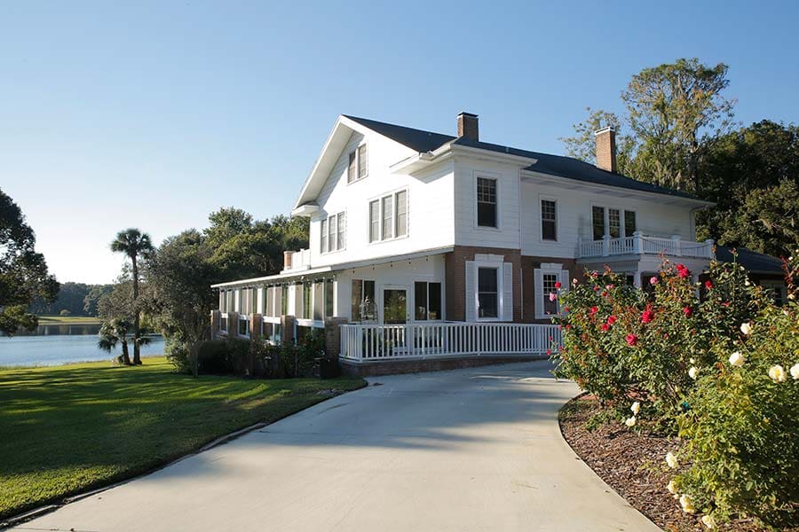 Elegant dining The Rose Plantation