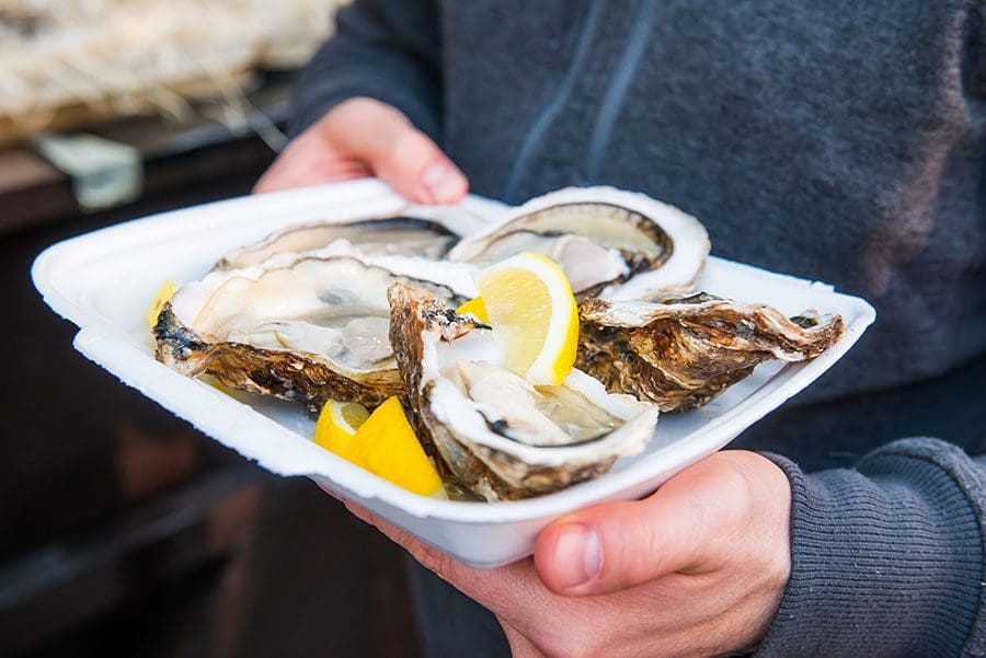 plate-of-oysters