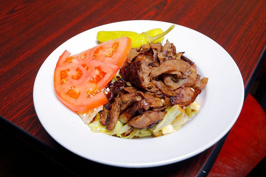 steak-salad-on-plate