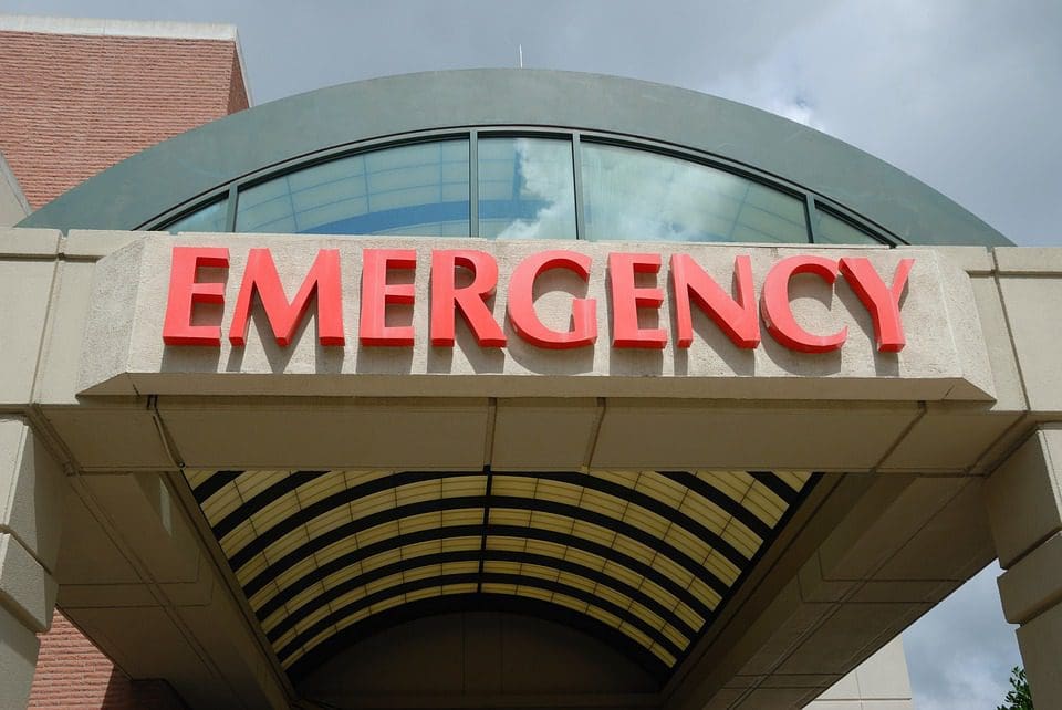 hospital-emergency-room-sign