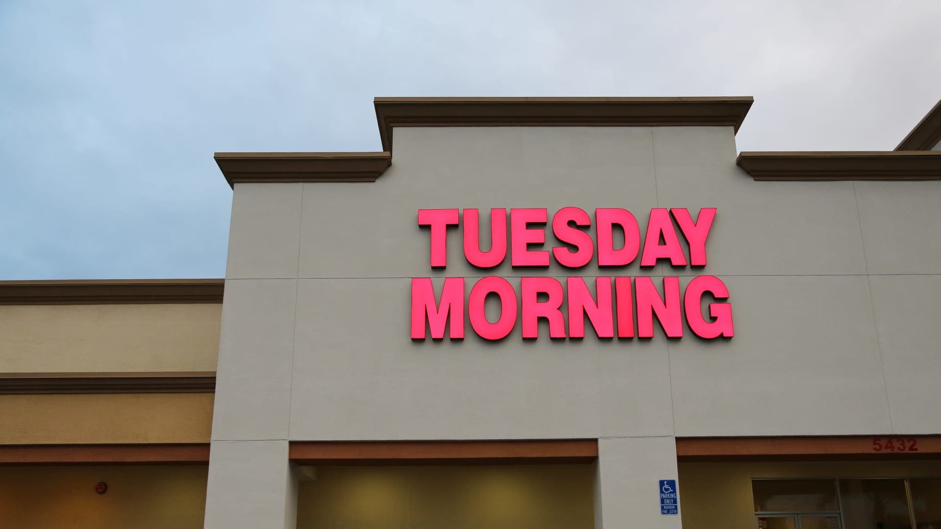 Lloyd ross tuesday clearance morning