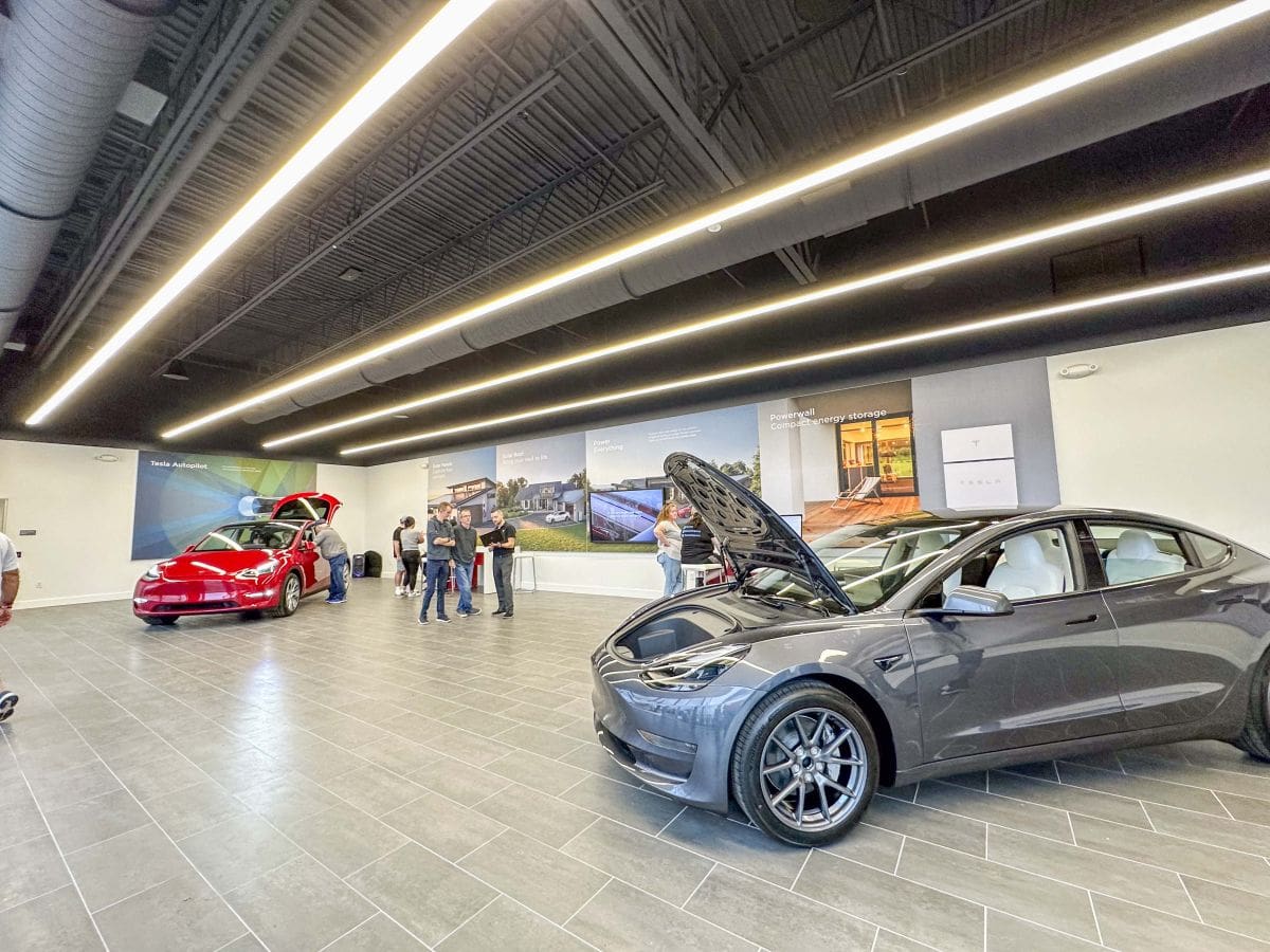 Cybertruck Makes Debut at New TESLA Showroom in Clermont