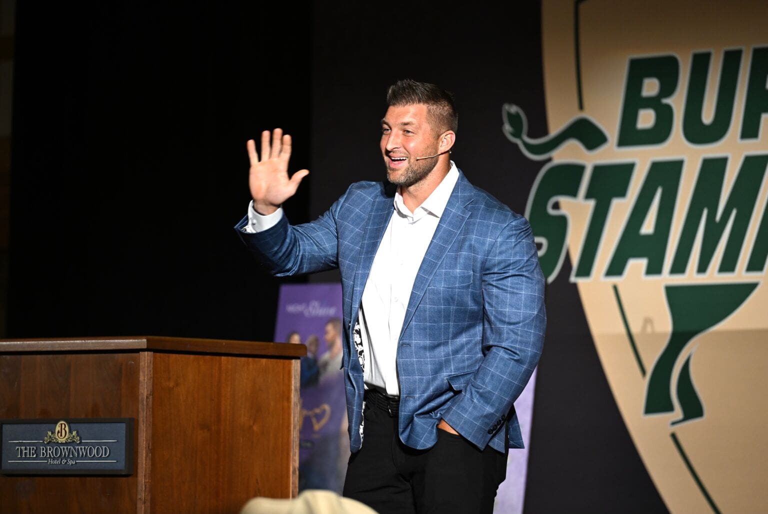 Tim Tebow Delivers Inspiring Speech at 2024 Villages Buffalo Stampeders