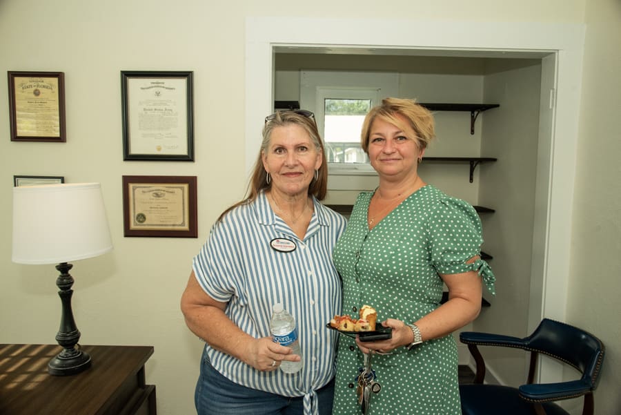 Suzanne Esenwein and Simona Brestowski_