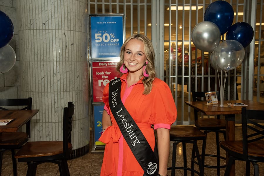 Claire Carlton_Miss Leesburg ’25-26’_