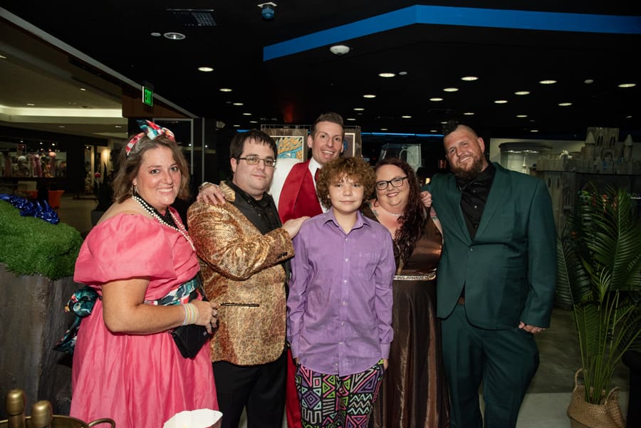 Erin Fox, John and Greg Tuminaro, Clayton Murray, Janelle and Mark Hubert_