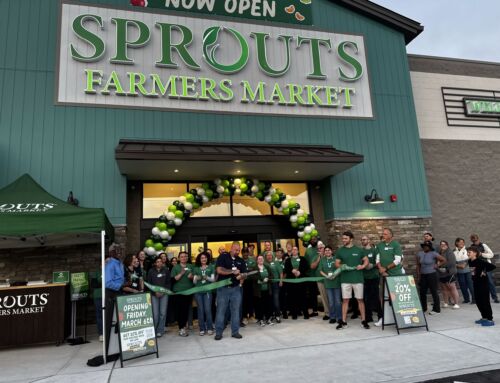 Sprouts Farmers Market Opens Its Doors to Eager Crowd and Fanfare